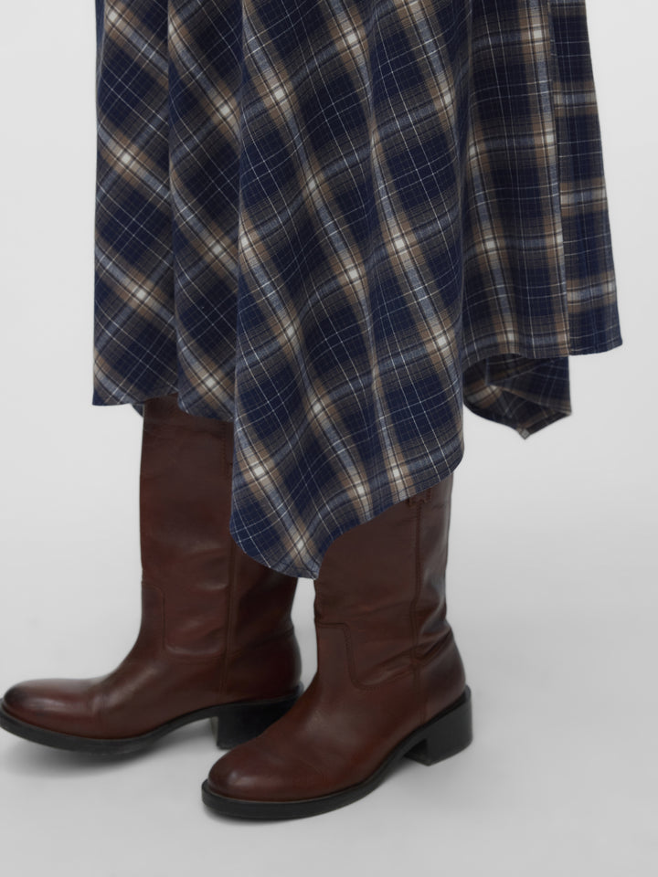 VMTILDA CHECK HW 7/8 SKIRT WVN, Navy Blazer/Fossil/snow white 188780001 Bild 6