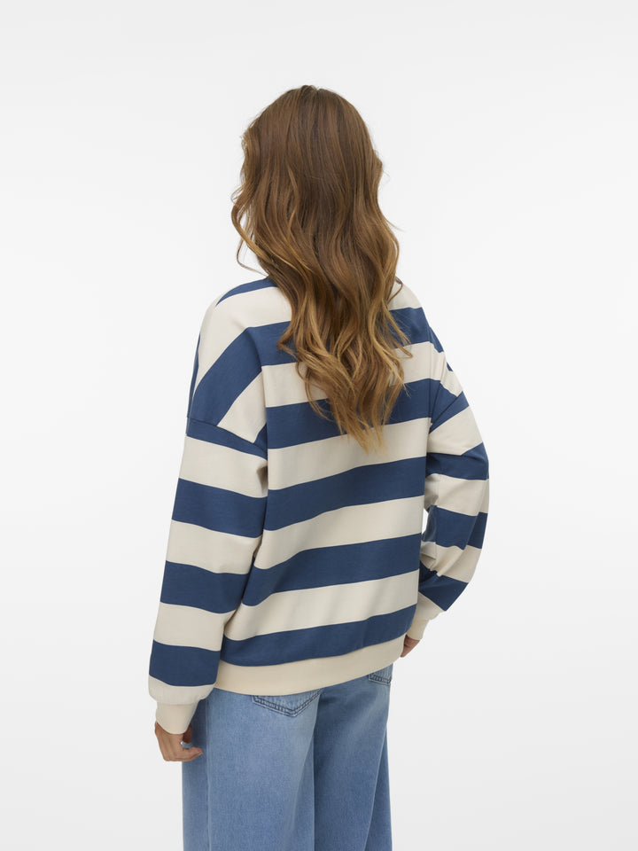 VMVIOLA BEA LS SWEAT BOX JRS, Dark Denim/MIDNIGHT STRIPE 229916001 Bild 4